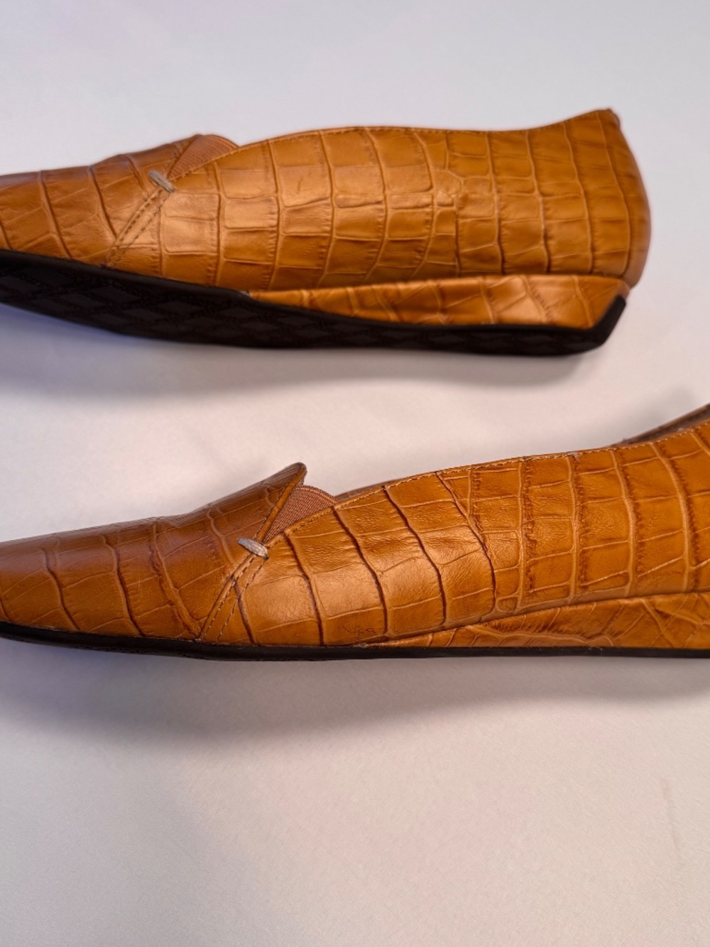 Vionic Dolores Tan Croc-Embossed Leather Loafers Size 9 - Picture 3 of 9